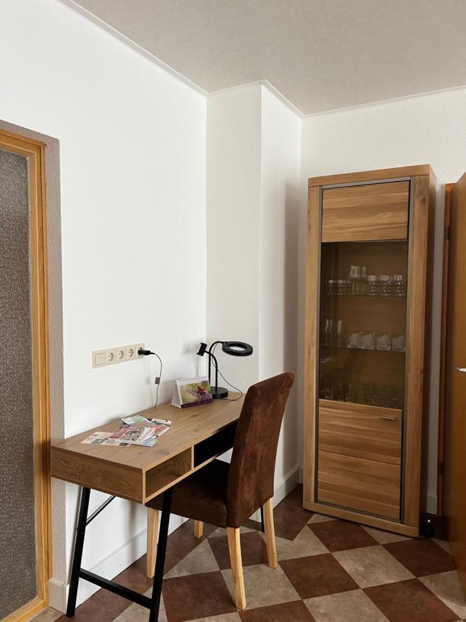 Sehr Schoene Wohnung,Komplett Neu Eingerichtet Limabach - Oberfrohna Exterior foto