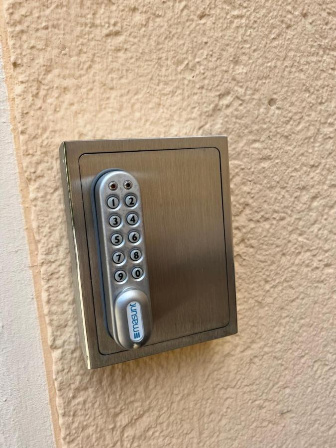 Sehr Schoene Wohnung,Komplett Neu Eingerichtet Limabach - Oberfrohna Exterior foto